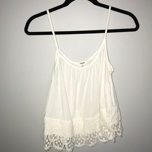 Crochet detailed tank